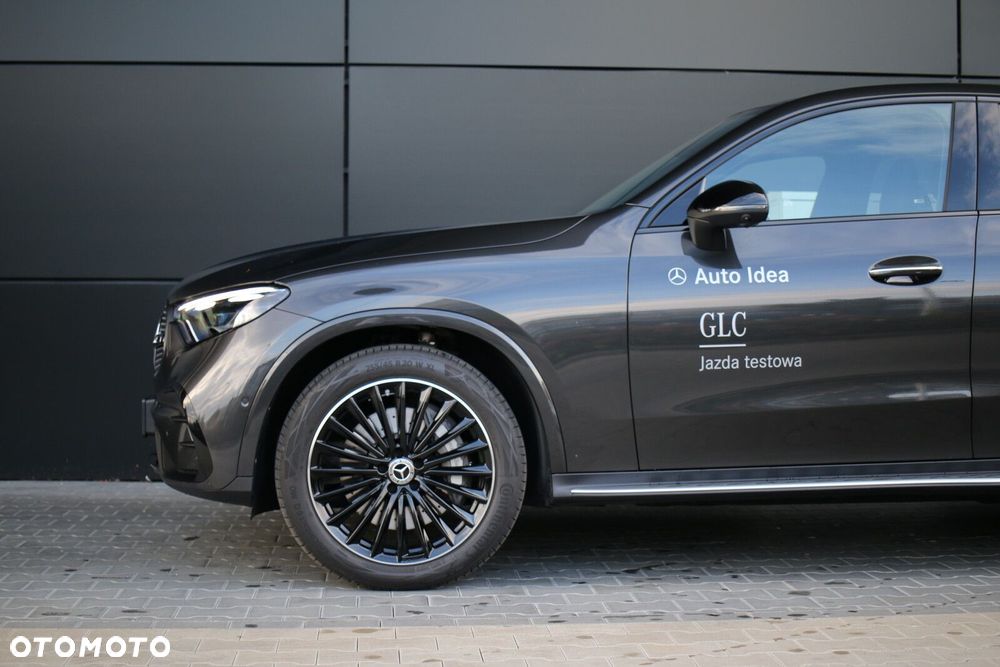 Mercedes-Benz GLC - 12