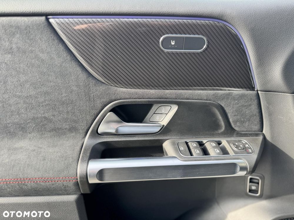 Mercedes-Benz GLB 200 AMG Line 7G-DCT - 16