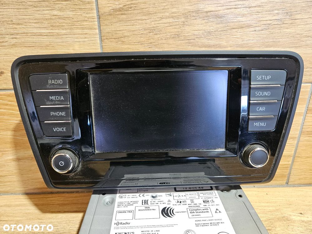 Skoda Octavia III Ekran Nawigacja Czytnik Wyświetlacz 5E0919605H 5Q0035842A - 1