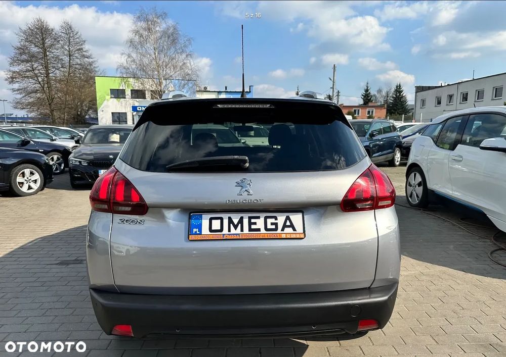Peugeot 2008 1.2 Pure Tech Style - 5