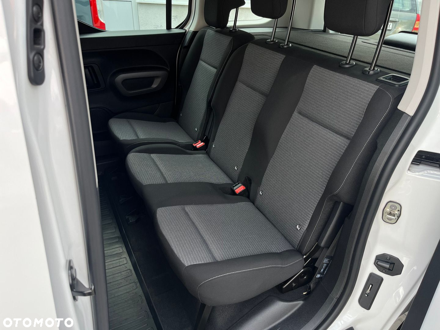 Toyota Proace City Verso 1.5 D-4D Business - 26