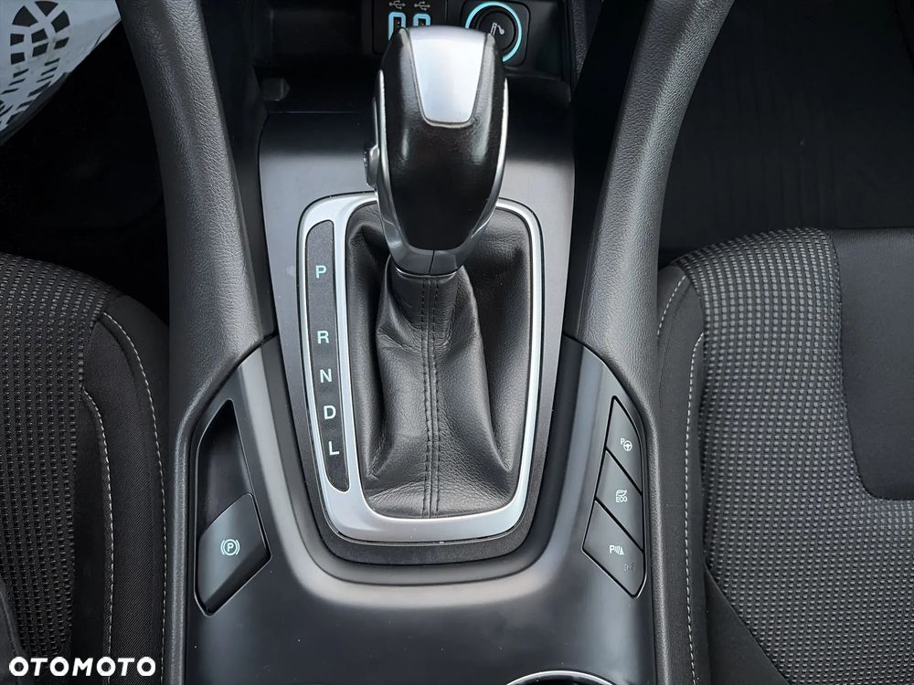 Ford Mondeo 2.0 Hybrid Titanium - 31