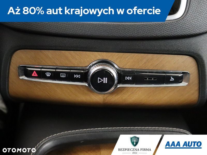 Volvo XC 90 - 22
