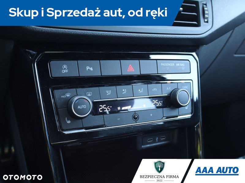 Volkswagen T-Cross - 15