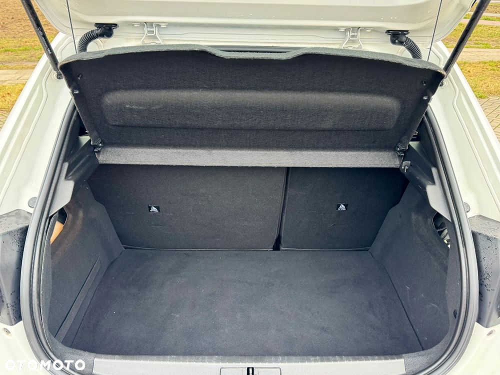 Peugeot 208 BlueHDi 100 Allure - 24