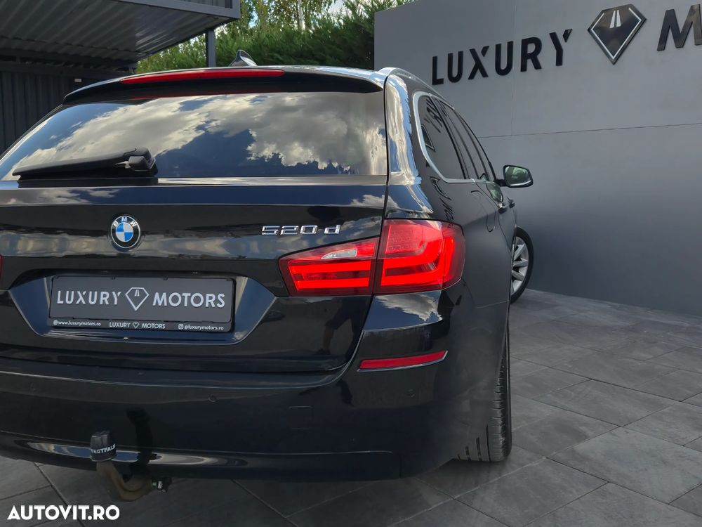 BMW Seria 5 520d Touring Aut. Luxury Line - 34