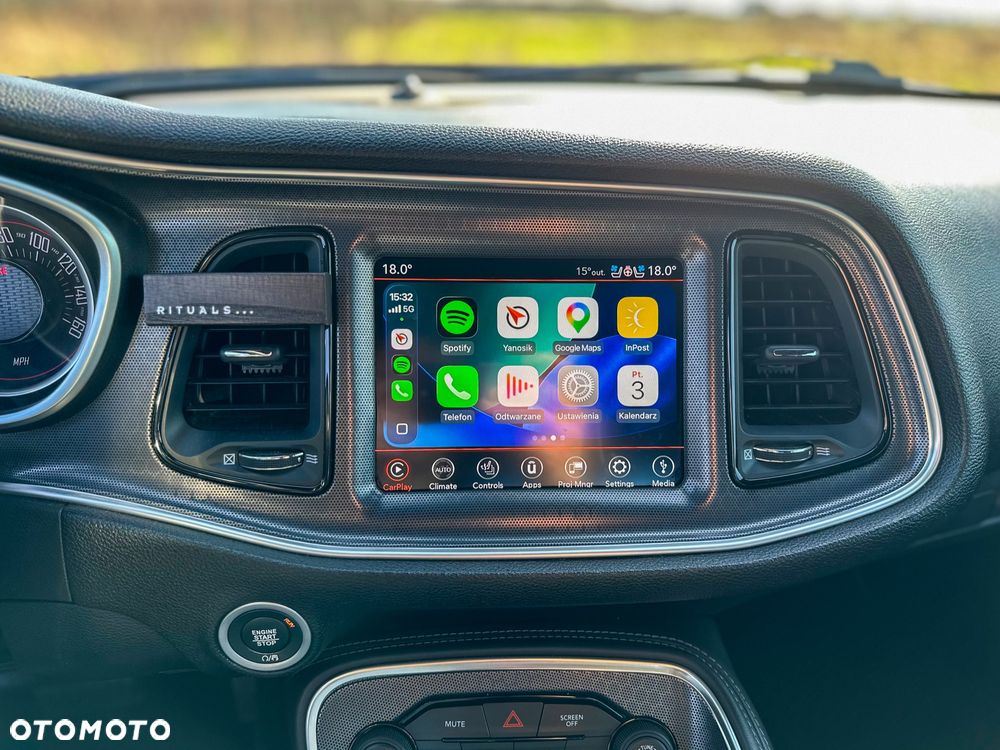 Dodge Challenger - 9