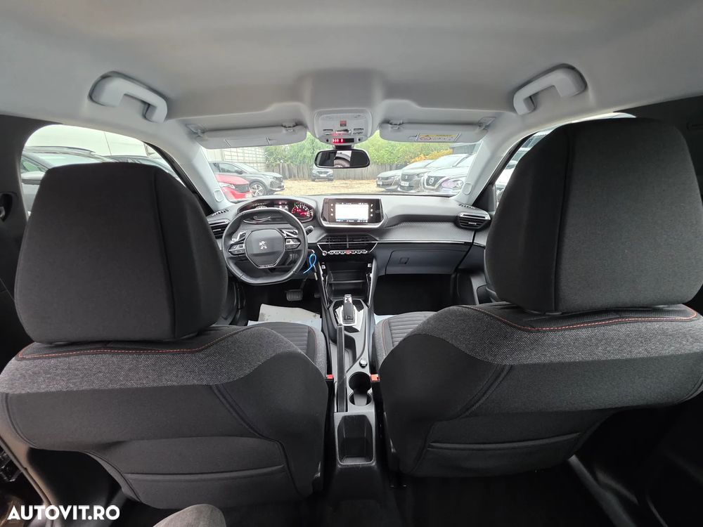 Peugeot 2008 PureTech 130 EAT8 GT - 20