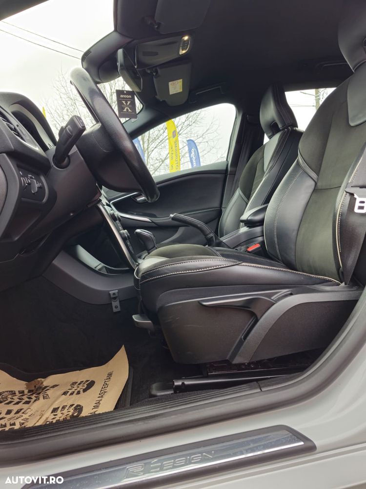 Volvo V40 D3 Aut. R-Design - 11