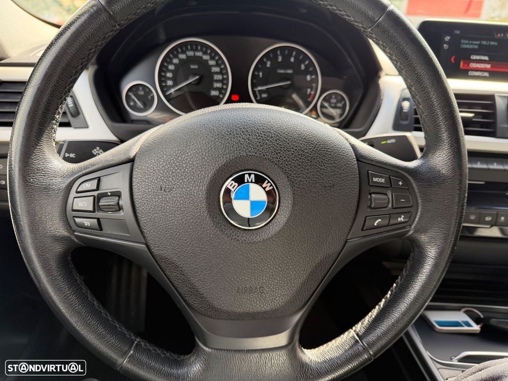 BMW 330 e iPerformance Line Luxury - 21