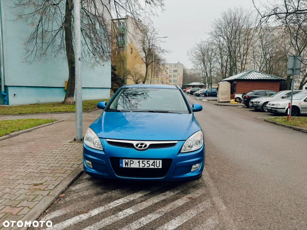 Hyundai i30 1.4 Base + - 5