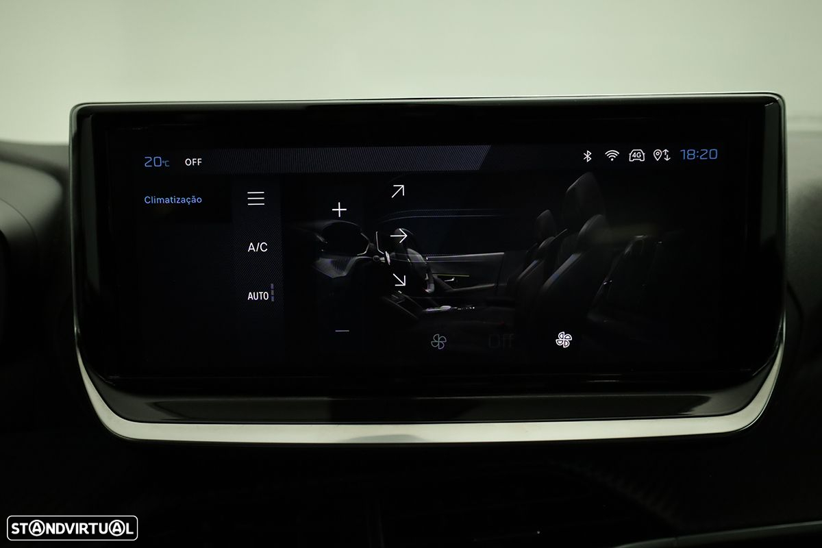 Peugeot 2008 1.2 PureTech Allure EAT8 - 13