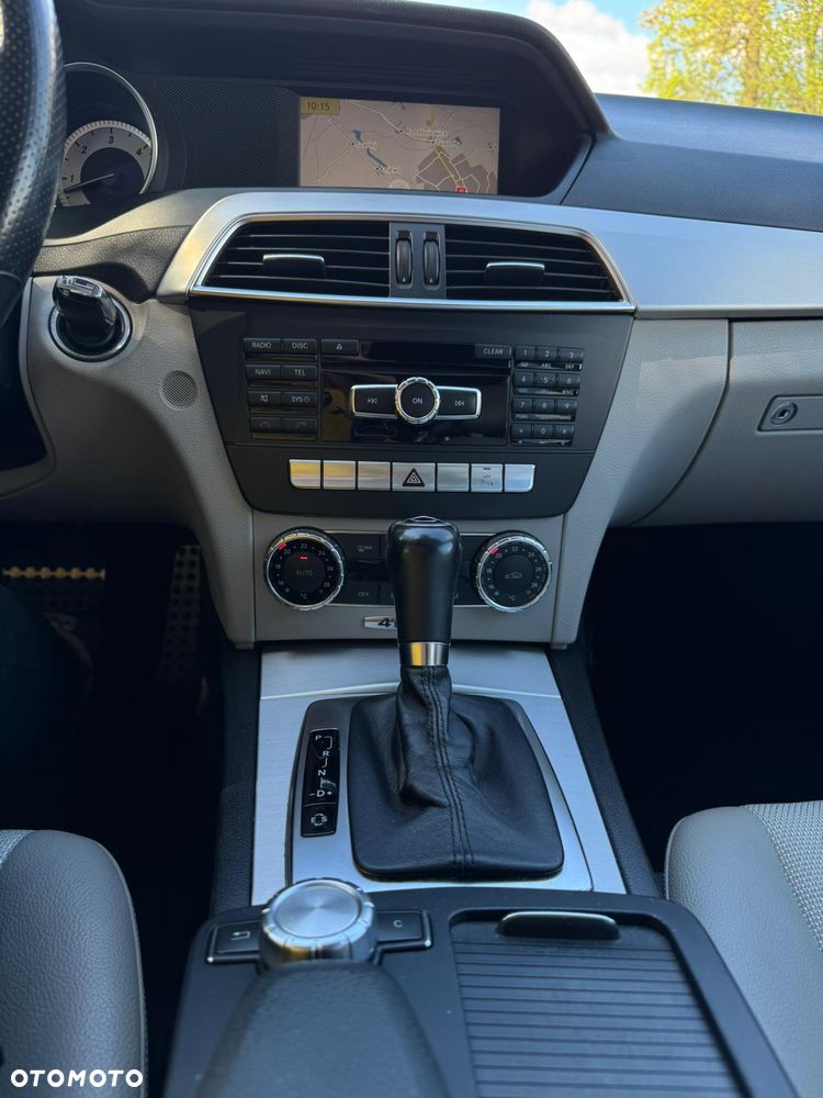 Mercedes-Benz Klasa C 350 CDI DPF 4Matic 7G-TRONIC BlueEFFICIENCY Avantgarde - 8