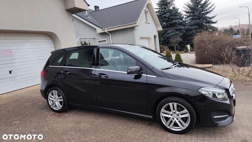 Mercedes-Benz Klasa B 200 d 7G-DCT UrbanStyle Edition - 27