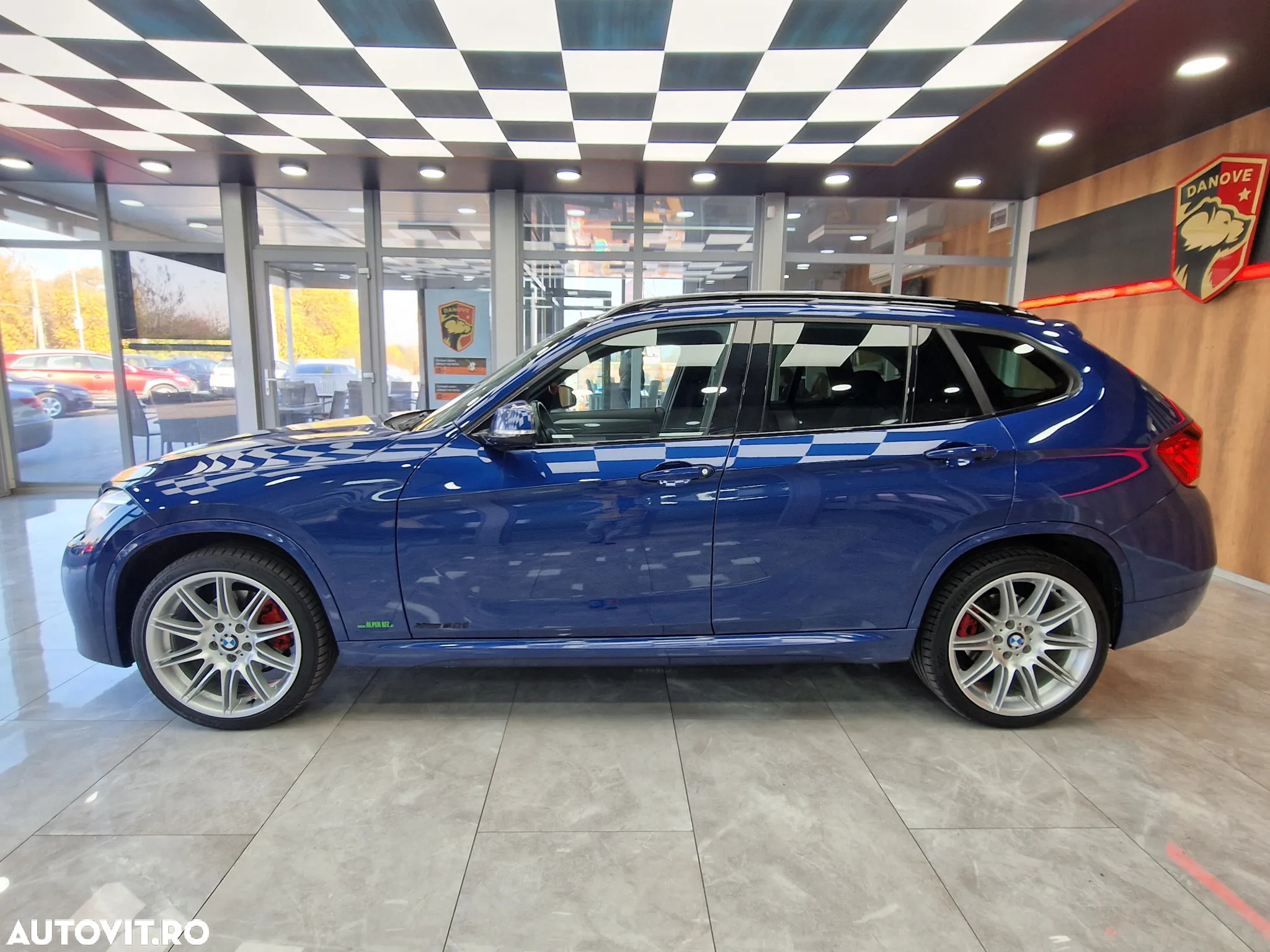BMW X1 xDrive20d Aut. Sport Line - 4