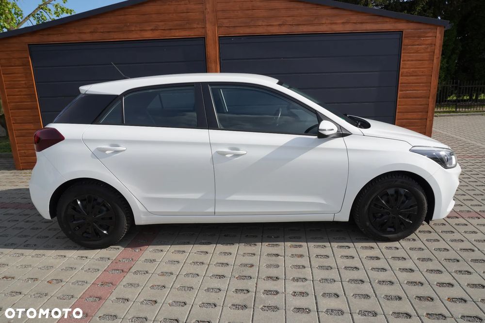 Hyundai i20 blue 1.2 Classic - 4