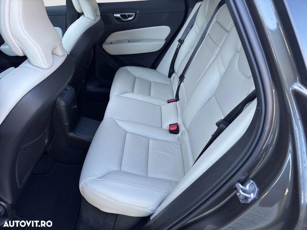 Volvo XC 60 T8 Twin Engine AWD Inscription - 8