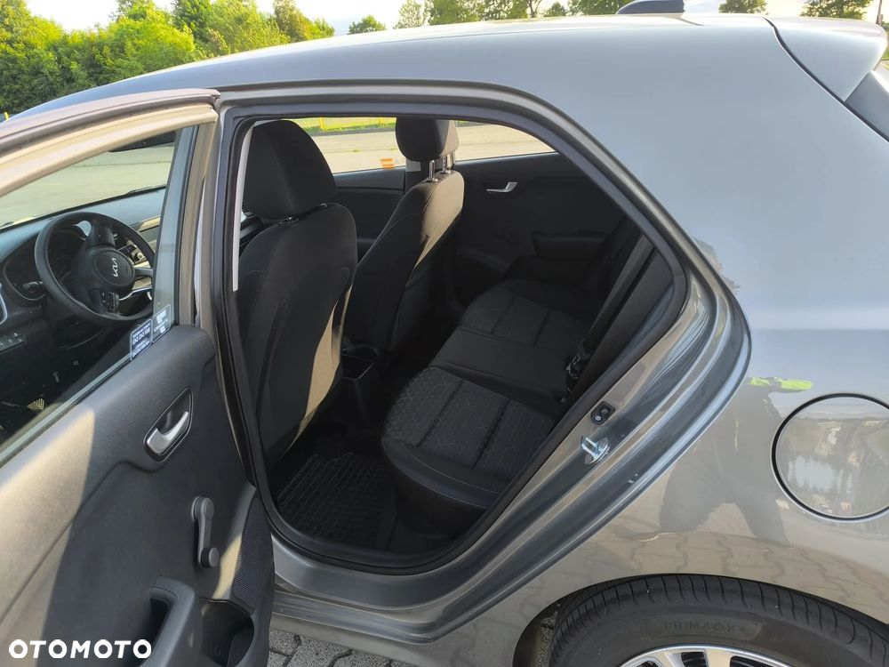 Kia Rio - 6