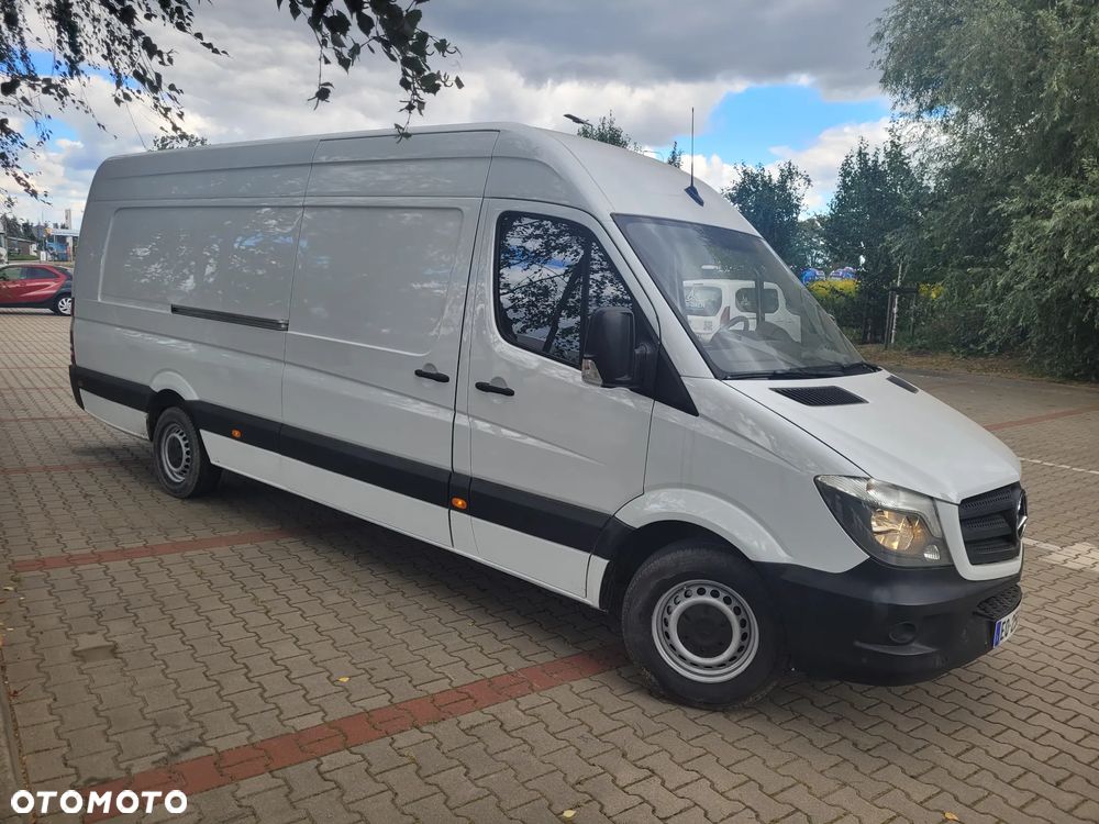 Mercedes-Benz Sprinter - 1