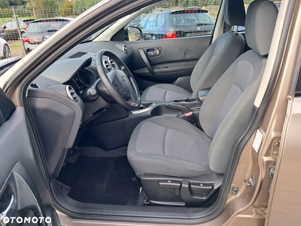 Nissan Qashqai 1.6 visia - 13