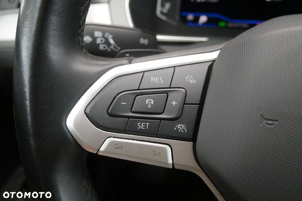 Volkswagen Passat Variant 2.0 TDI SCR Business DSG - 27