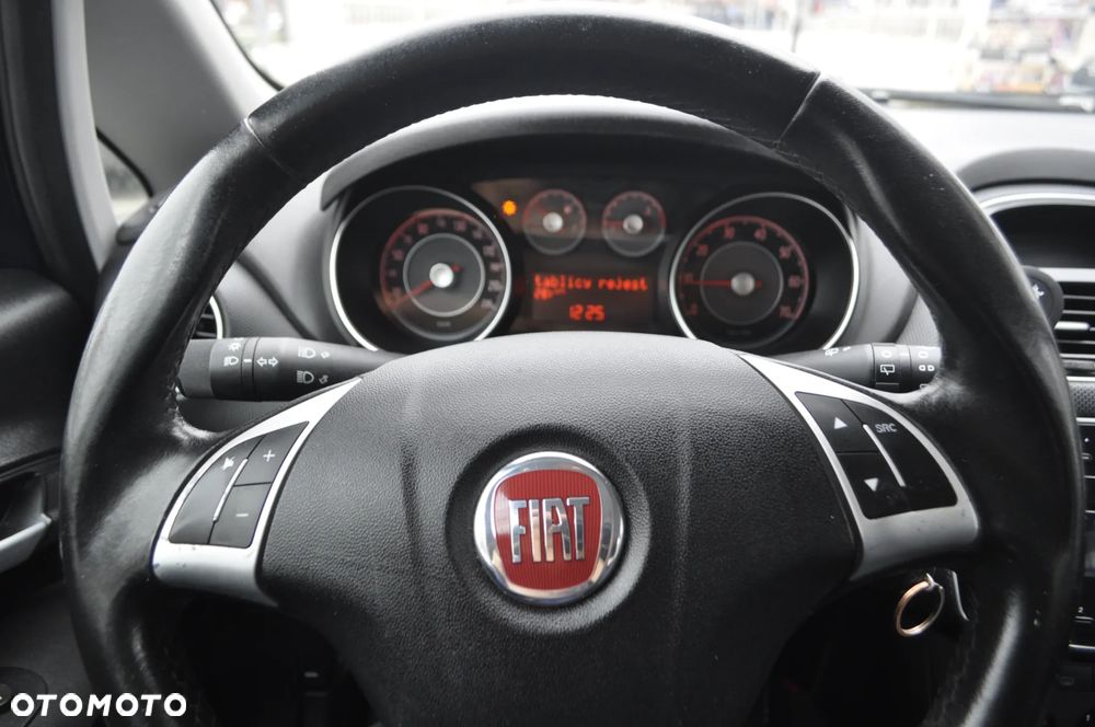 Fiat Punto 2012 - 16