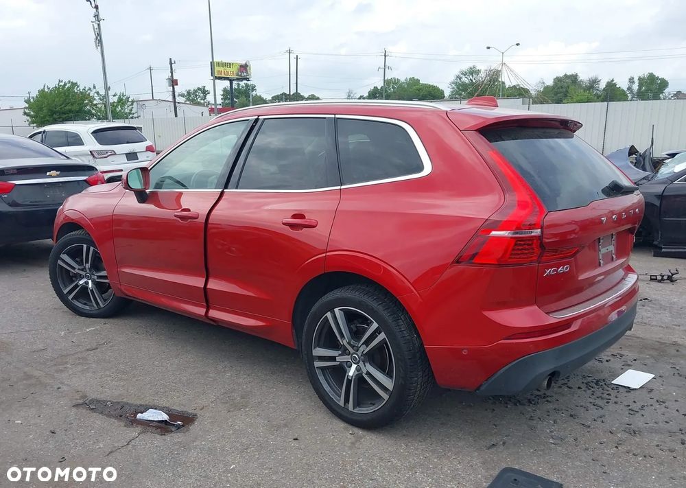 Volvo XC 60 T5 AWD Geartronic Momentum Pro - 4