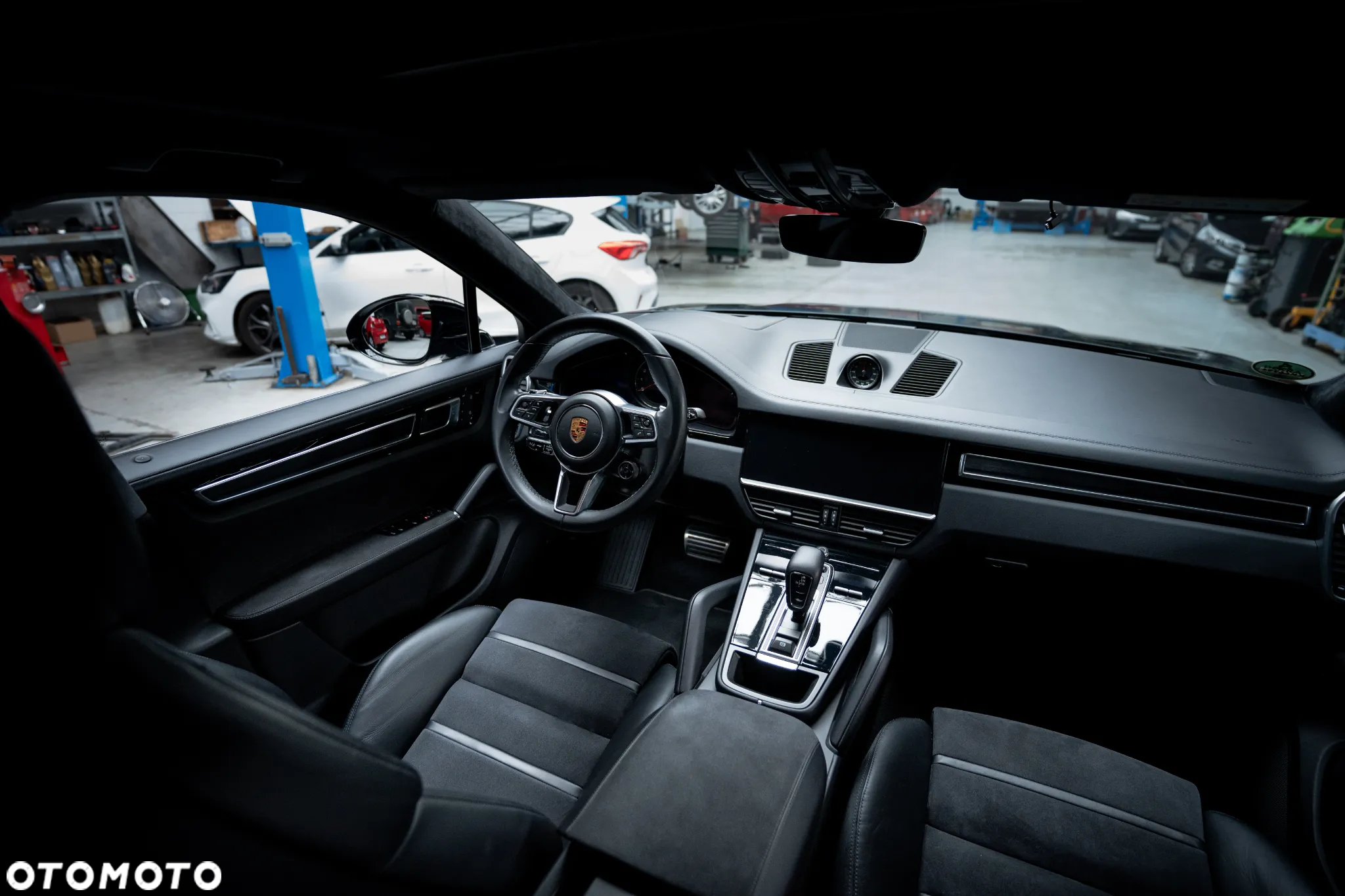 Porsche Cayenne Coupe GTS - 19