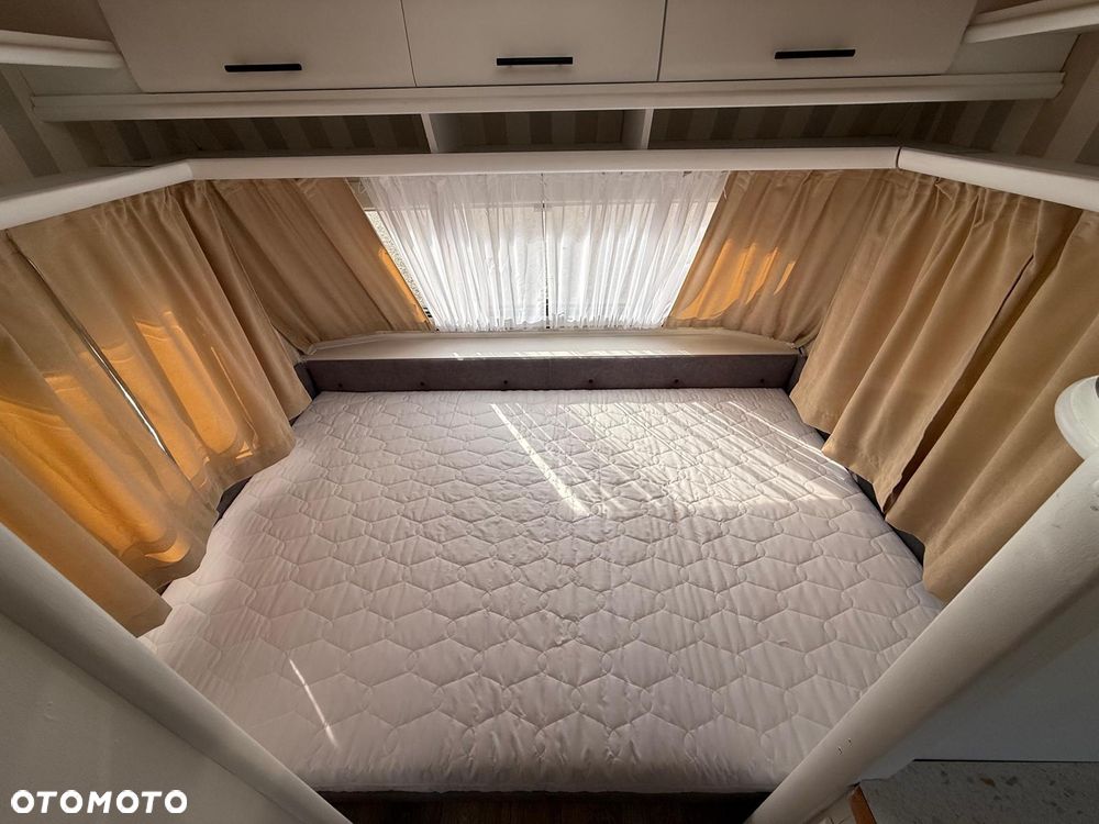 Dethleffs NEW LINE 460 DB/T - 15