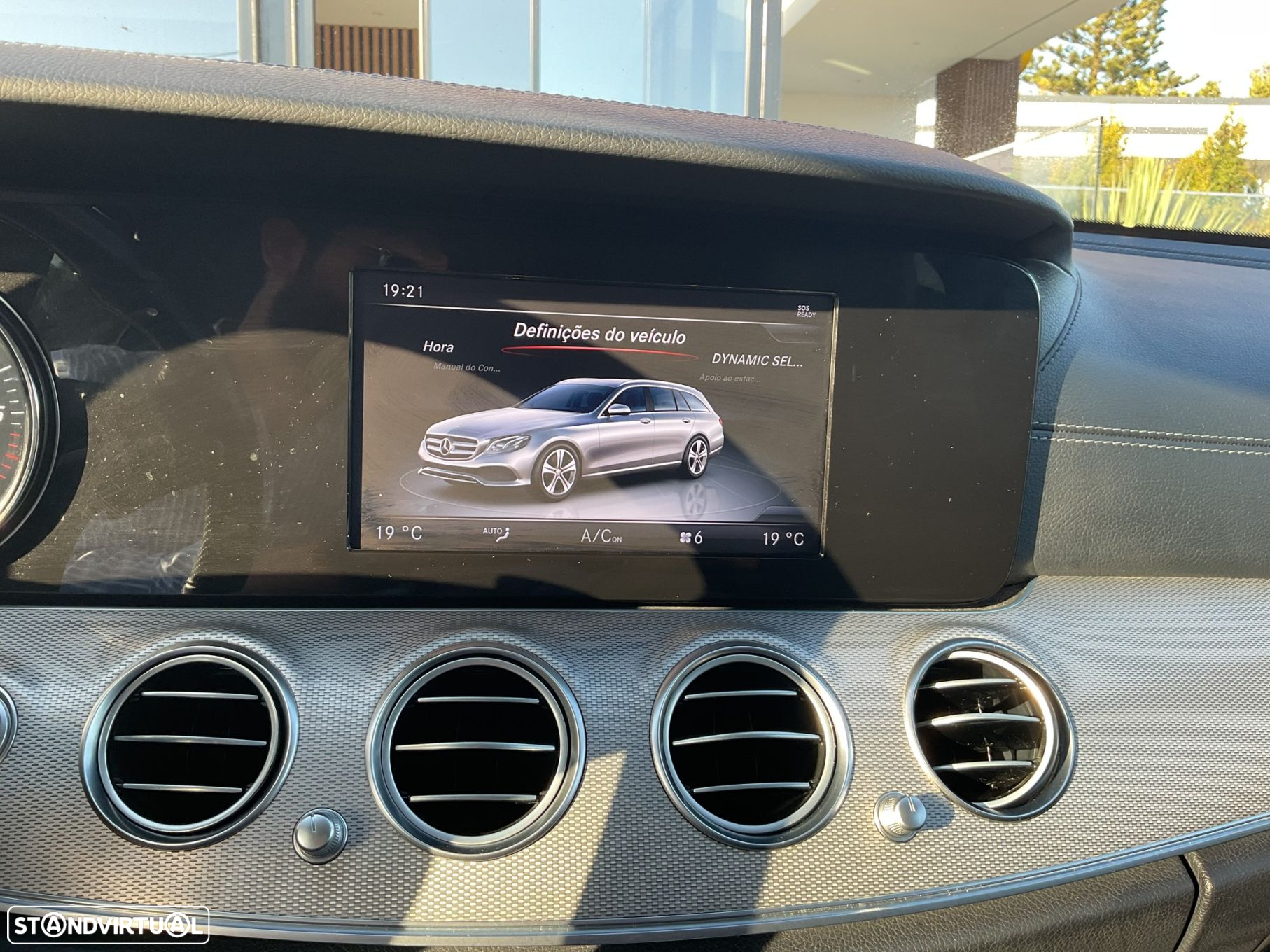 Mercedes-Benz E 220 BlueTEC Avantgarde Auto. - 33