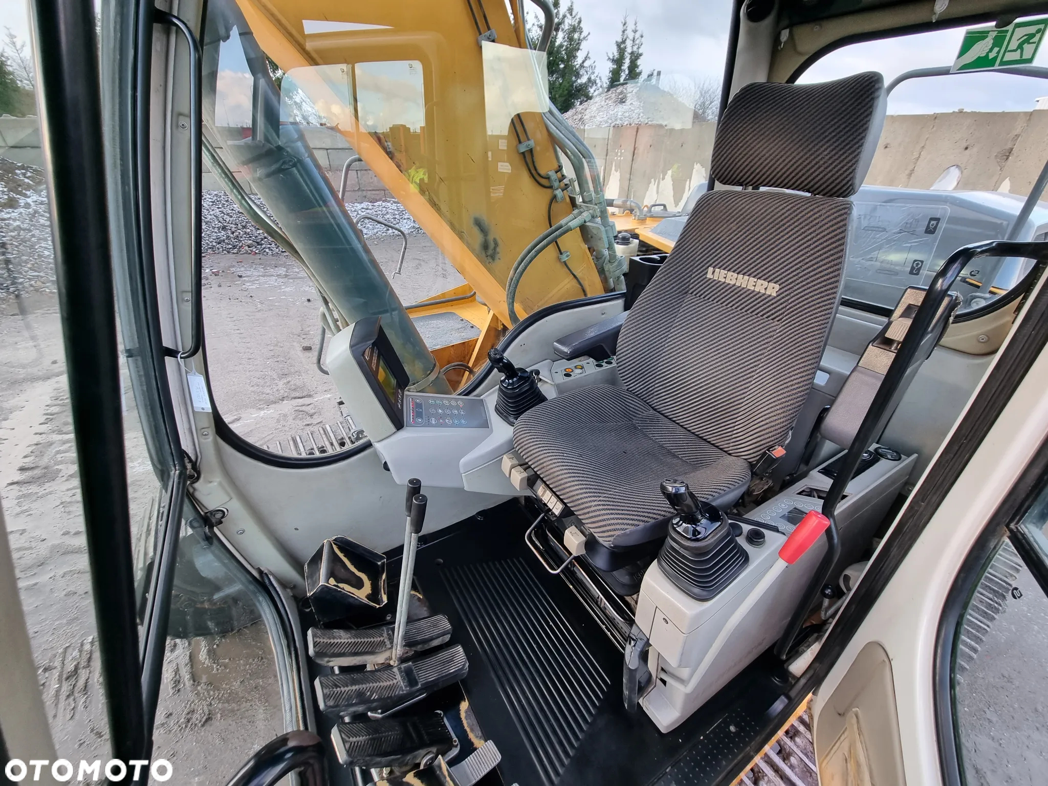 Liebherr R916 LC - 24