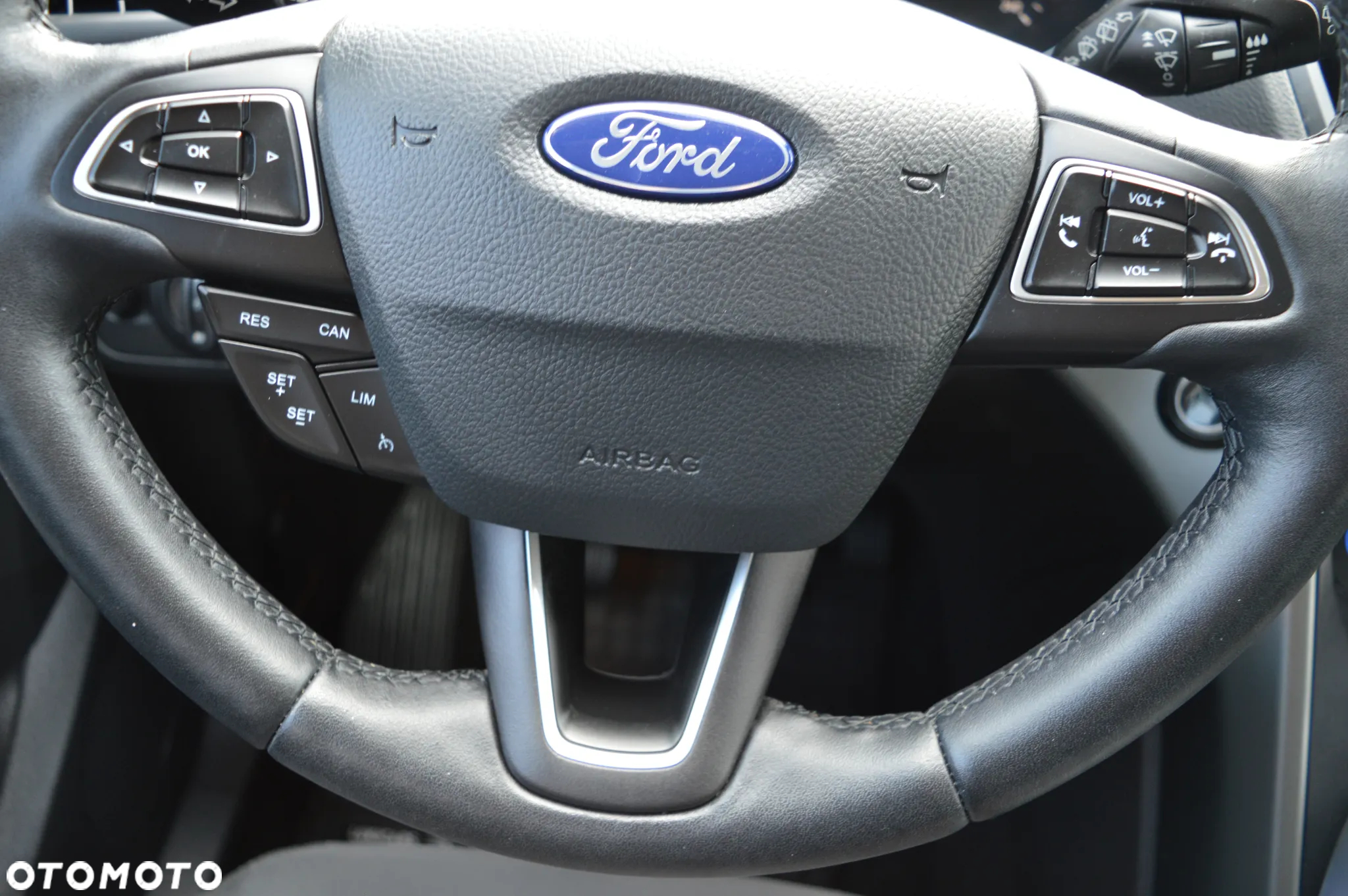 Ford Kuga 1.5 EcoBoost 2x4 Titanium - 20