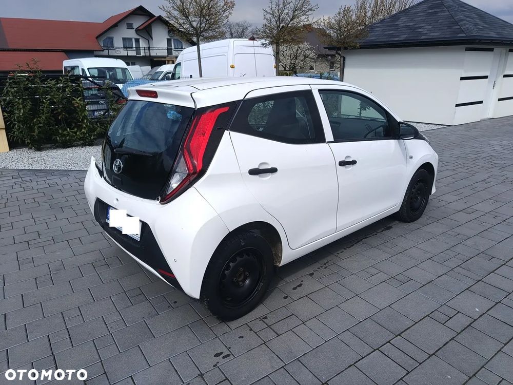 Toyota Aygo x - 3