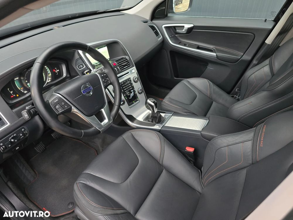 Volvo XC 60 D3 Ocean Race - 13
