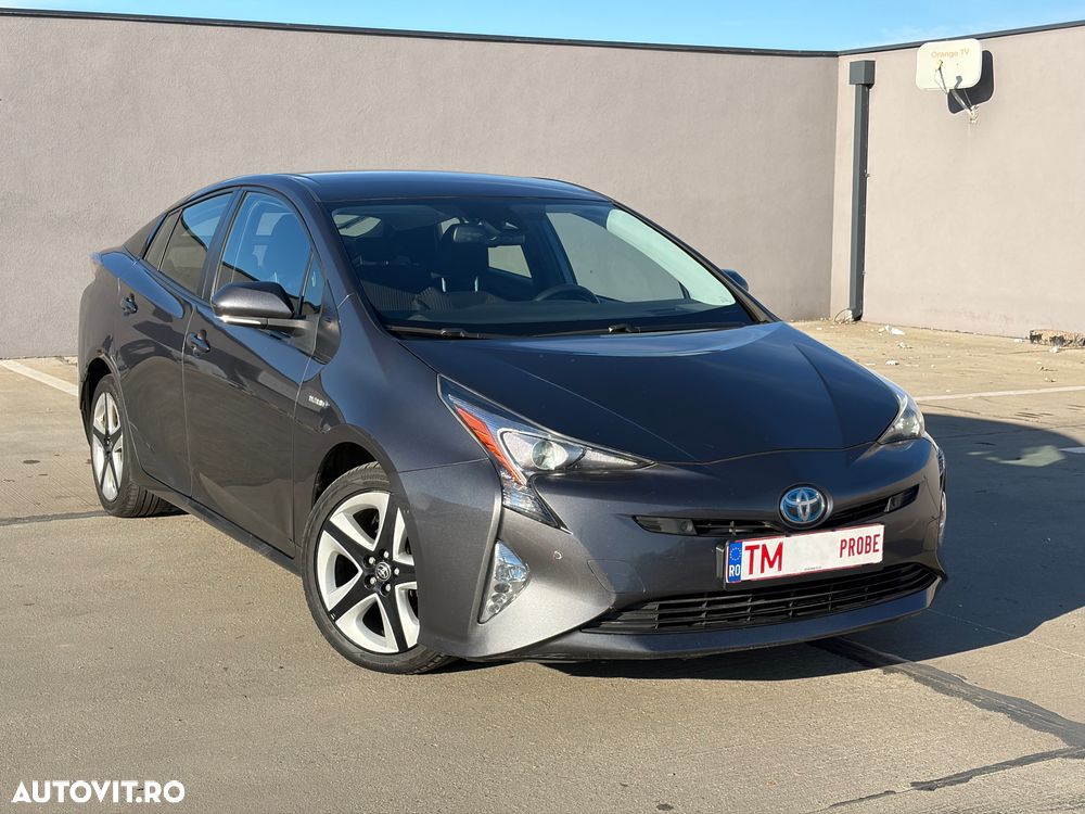 Toyota Prius (Hybrid) Executive - 3