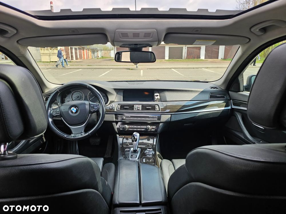 BMW Seria 5 520d xDrive - 6