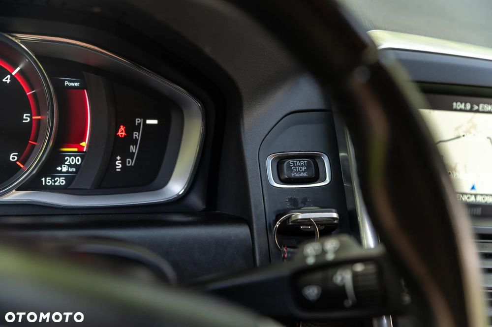 Volvo XC 60 D3 Geartronic Summum - 25