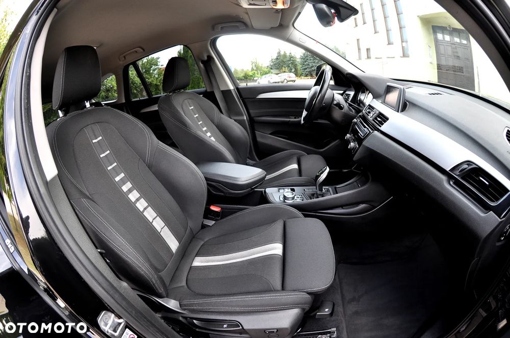 BMW X1 sDrive20d Sport Line - 16