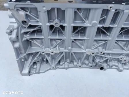 BLOK SILNIKA OBROBIONY _ BMW 3,0D_N57D30A_NOMINAŁ SUPER STAN - 8