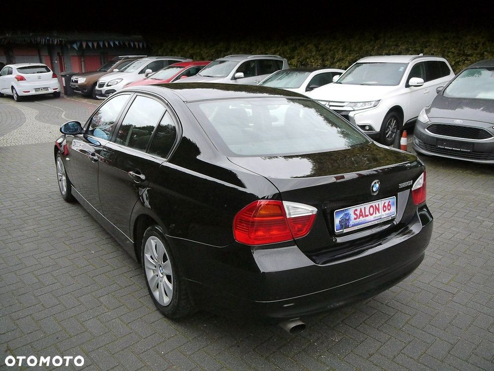 BMW Seria 3 320i - 8