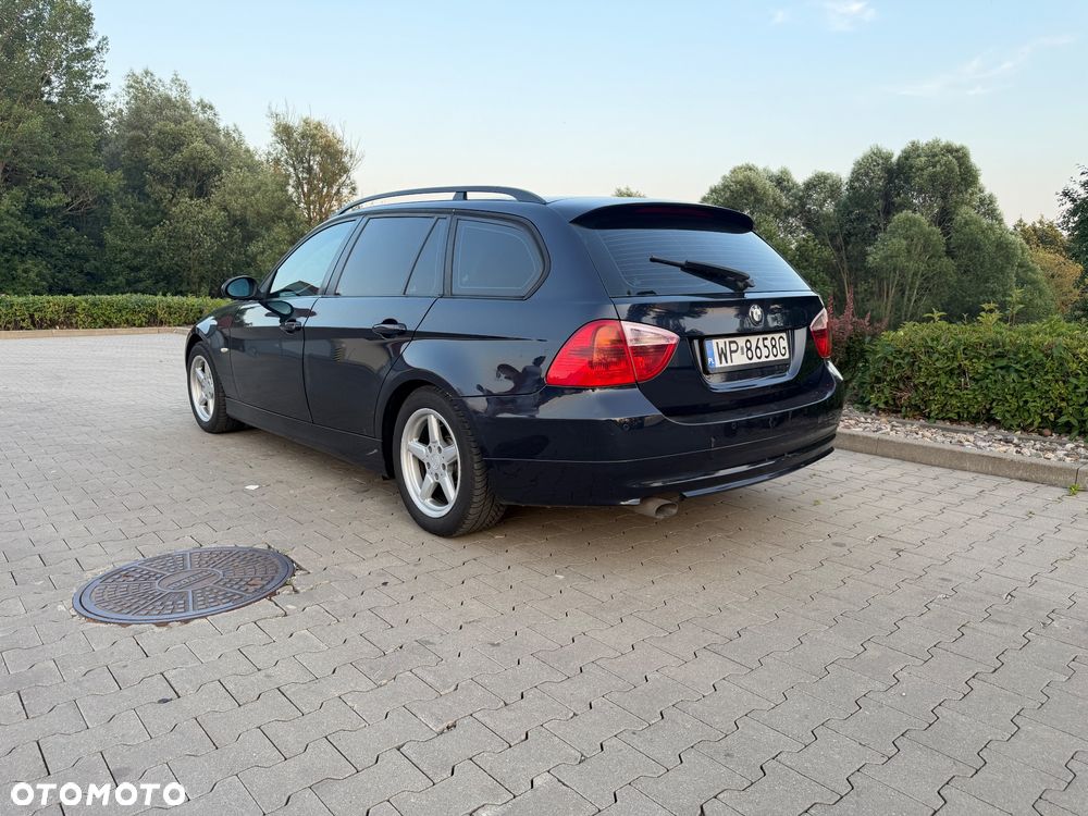 BMW Seria 3 320d - 16