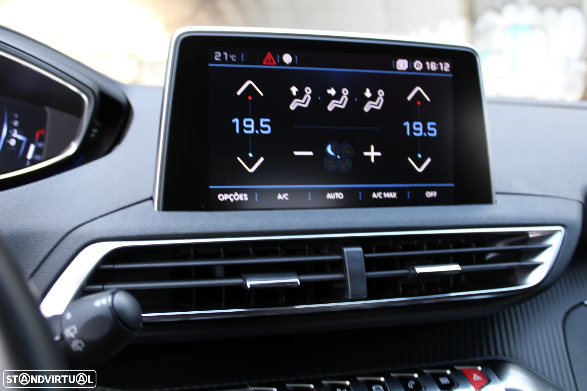 Peugeot 3008 1.5 BlueHDi Active - 29