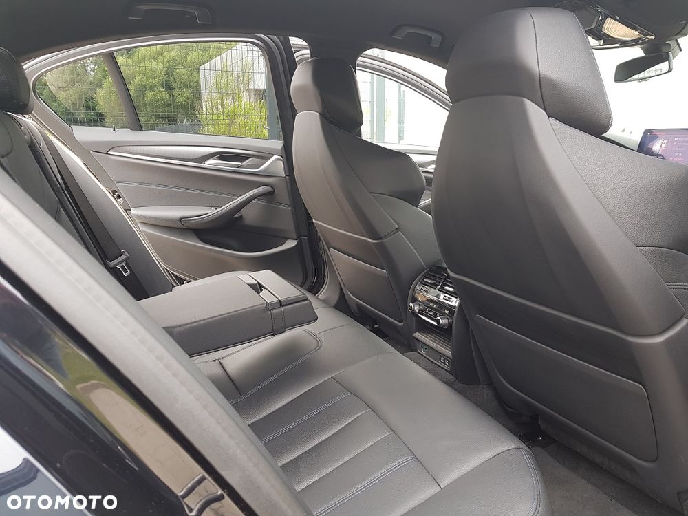 BMW Seria 5 540d xDrive M Sport Edition - 31