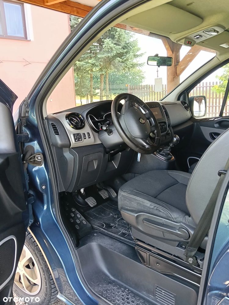 Renault Trafic Grand 1.6 dCi - 9