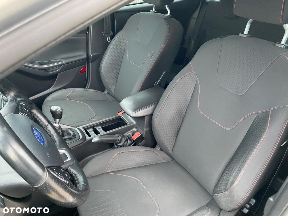 Ford Focus 1.5 EcoBlue Start-Stopp-System ST-LINE - 27