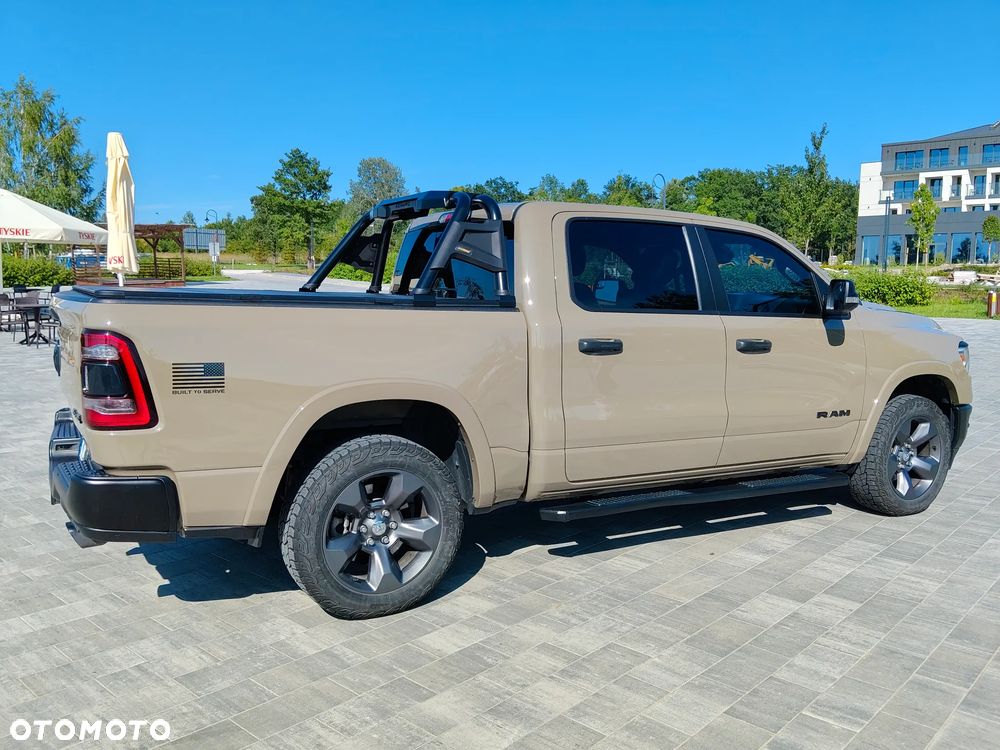 RAM 1500 5.7 Crew Cab Laramie - 4