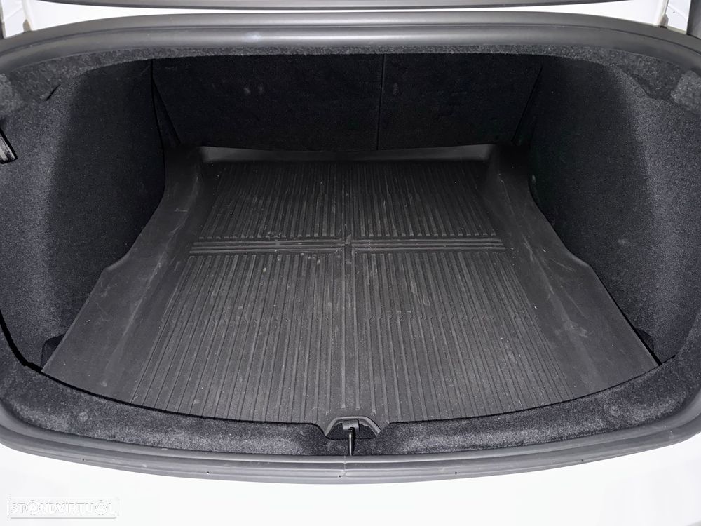 Tesla Model 3 Standard RWD - 6