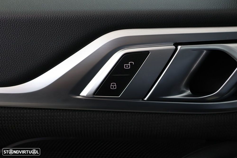 BMW i4 eDrive40 - 16