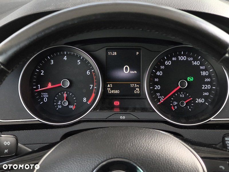 Volkswagen Passat - 23