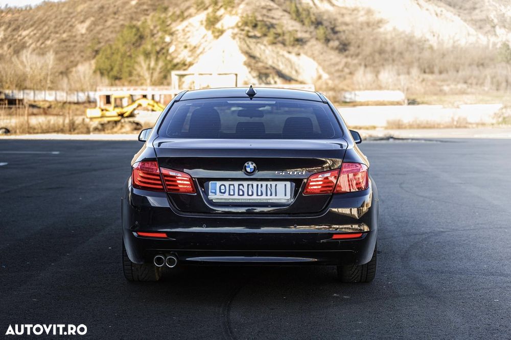 BMW Seria 5 520d - 12